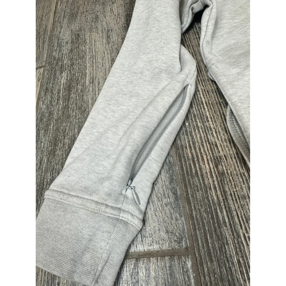 Nike‎ Dri-FIT Crewneck Sweatshirt Women's Medium Long Sleeve Pullover Gray Top